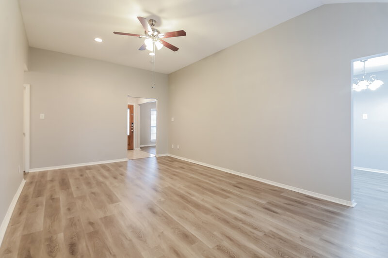 1,975/Mo, 206 E Holly Crandall, TX 75114 Living Room View 3