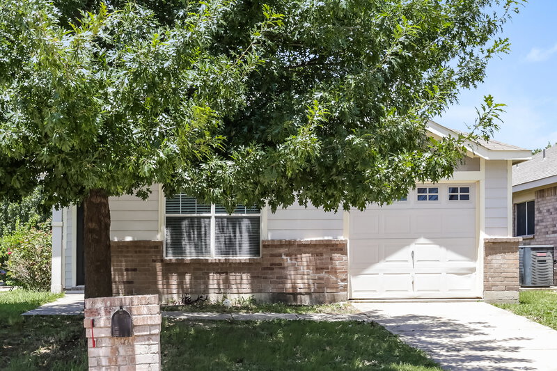 1,940/Mo, 1303 Macaw Ct Grand Prairie, TX 75051 External View