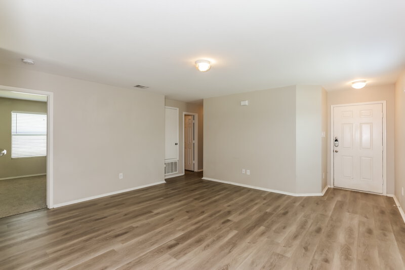 1,940/Mo, 1303 Macaw Ct Grand Prairie, TX 75051 Living Room View 2