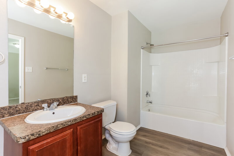 1,940/Mo, 1303 Macaw Ct Grand Prairie, TX 75051 Bathroom View