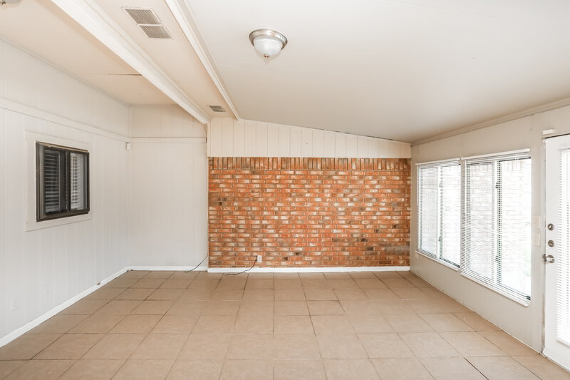 2,060/Mo, 6400 Running Creek Dr Arlington, TX 76001 Family Room View