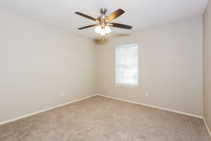 1,815/Mo, 1307 Columbine Ct Arlington, TX 76013 Bedroom View 2