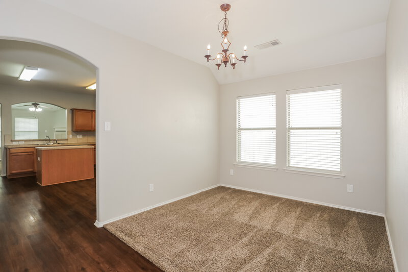 2,205/Mo, 2808 Merry View Ln Fort Worth, TX 76120 Dining Room View