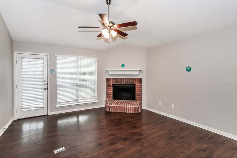 2,110/Mo, 8060 Cannonwood Dr Fort Worth, TX 76137 Living Room View 2