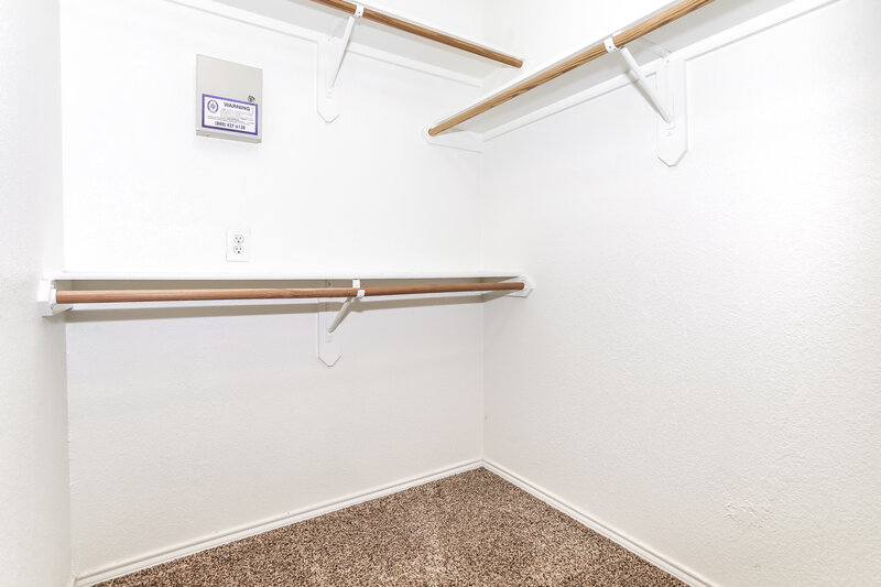 2,110/Mo, 8060 Cannonwood Dr Fort Worth, TX 76137 Walk In Closet View