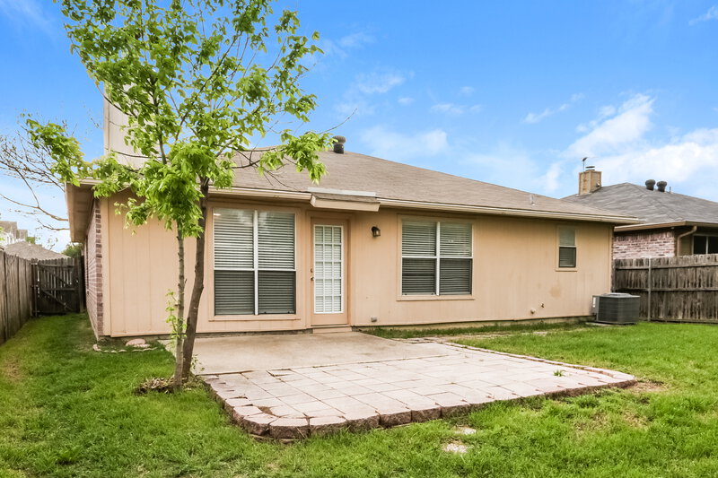 1,950/Mo, 8060 Cannonwood Dr Fort Worth, TX 76137 Rear View 2