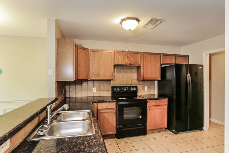 3,160/Mo, 12634 Bay Ave Fort Worth, TX 76040 Kitchen View