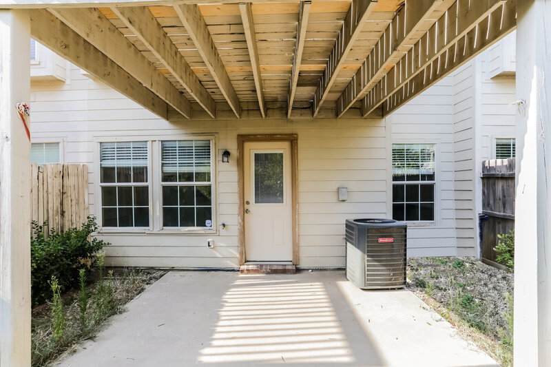 3,160/Mo, 12634 Bay Ave Fort Worth, TX 76040 Rear View