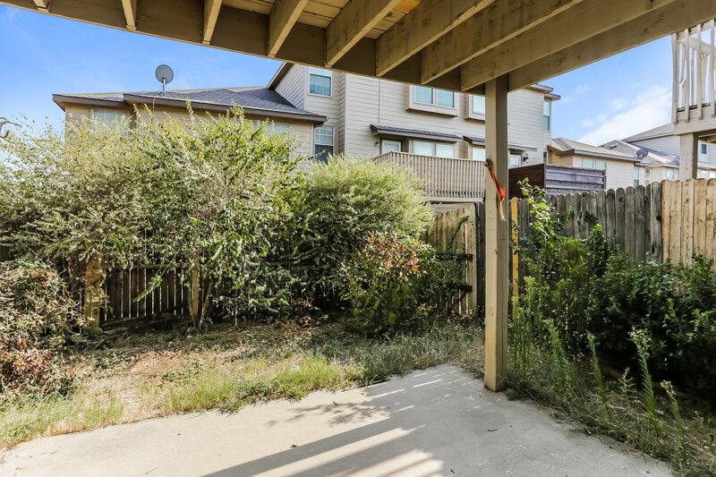 3,160/Mo, 12634 Bay Ave Fort Worth, TX 76040 Covered Patio View
