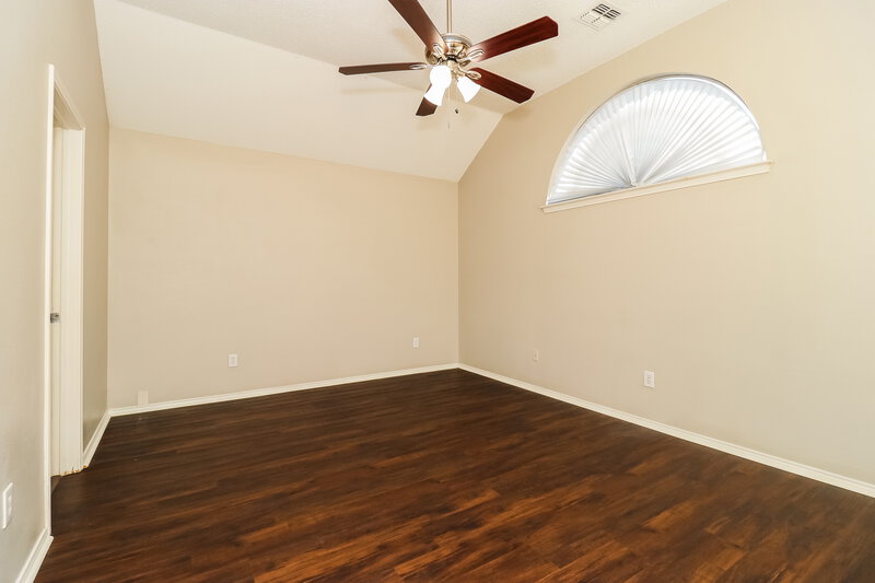 2,280/Mo, 4340 Estes Park Rd Haltom City, TX 76137 Main Bedroom View