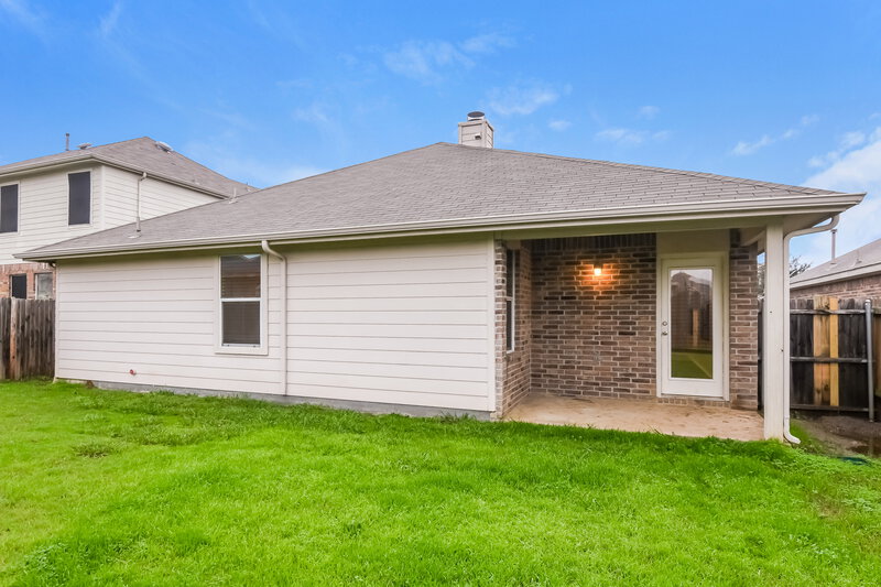 2,900/Mo, 105 Brookbank Ct Crowley, TX 76036 Rear View