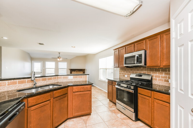 2,700/Mo, 1140 Diablo Pass Haslet, TX 76052 Kitchen View