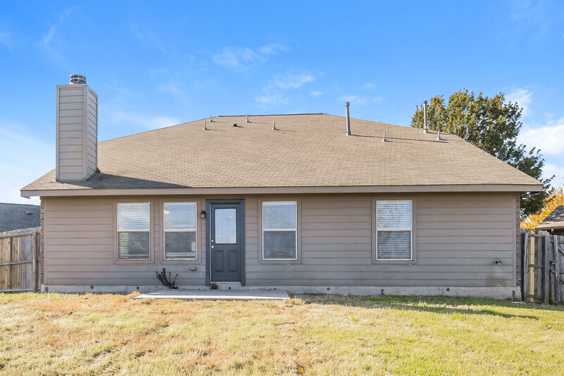 2,700/Mo, 1140 Diablo Pass Haslet, TX 76052 Rear View