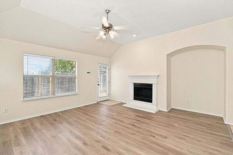 1,855/Mo, 6420 Spring Ranch Dr Fort Worth, TX 76179 Living Room View 2