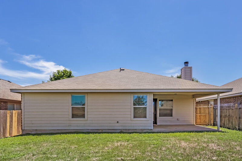 2,210/Mo, 1220 Roping Reins Way Haslet, TX 76052 Rear View