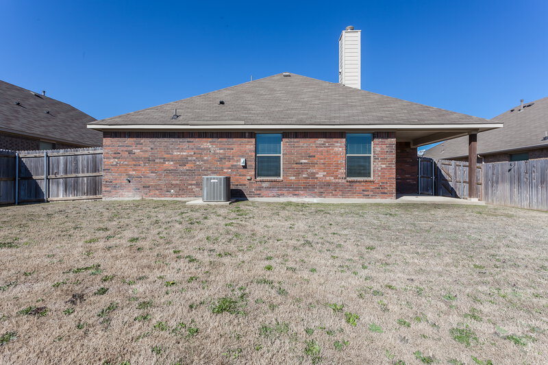 1,960/Mo, 8208 Tierra del Sol Rd Arlington, TX 76002 Rear View