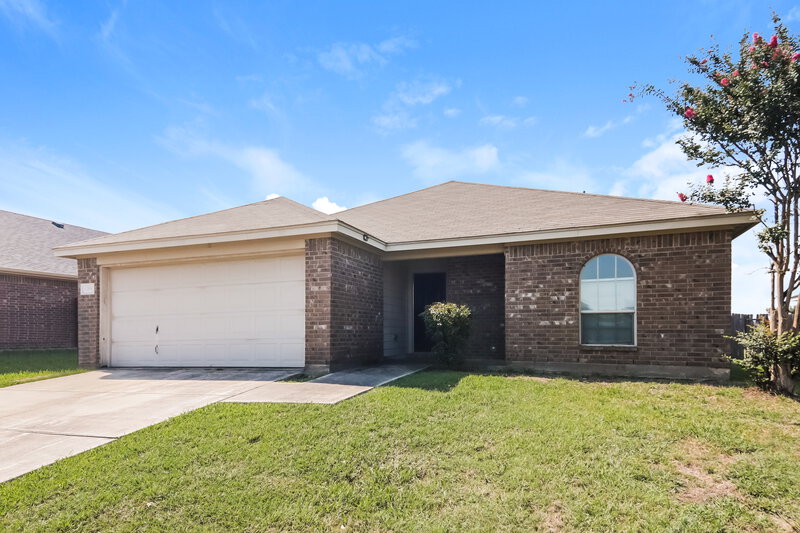 2,019/Mo, 12804 Bruce Dr Balch Springs, TX 75180 Front View