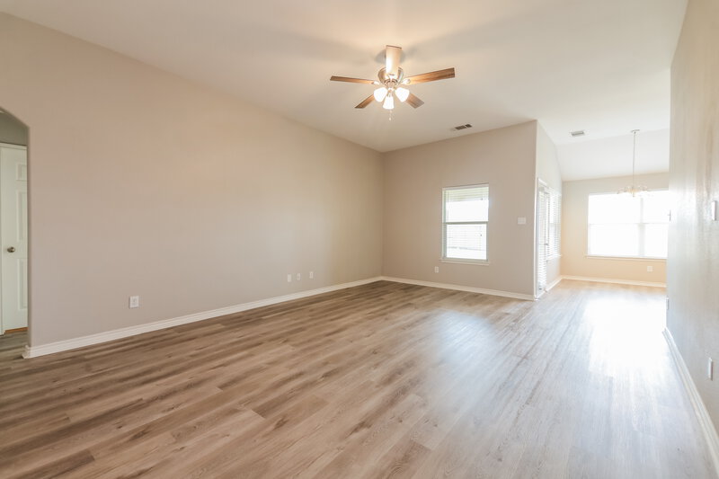 2,019/Mo, 12804 Bruce Dr Balch Springs, TX 75180 Living Room View