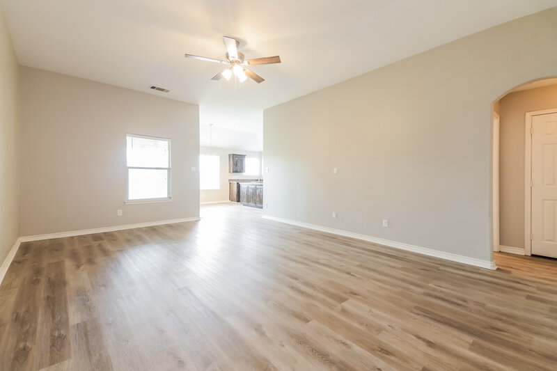 2,019/Mo, 12804 Bruce Dr Balch Springs, TX 75180 Living Room View 2