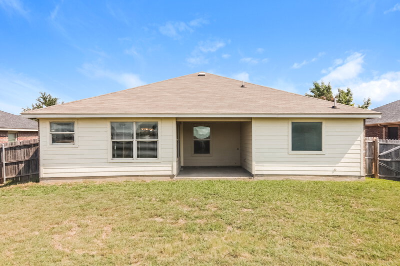 2,019/Mo, 12804 Bruce Dr Balch Springs, TX 75180 Rear View