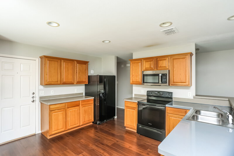 1,920/Mo, 6624 Cantata Ct Dallas, TX 75241 Kitchen View 2