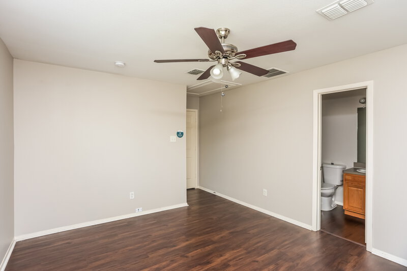 1,920/Mo, 6624 Cantata Ct Dallas, TX 75241 Main Bedroom View