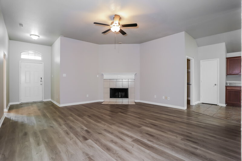 1,975/Mo, 344 Creekside Way Waxahachie, TX 75165 Living Room View