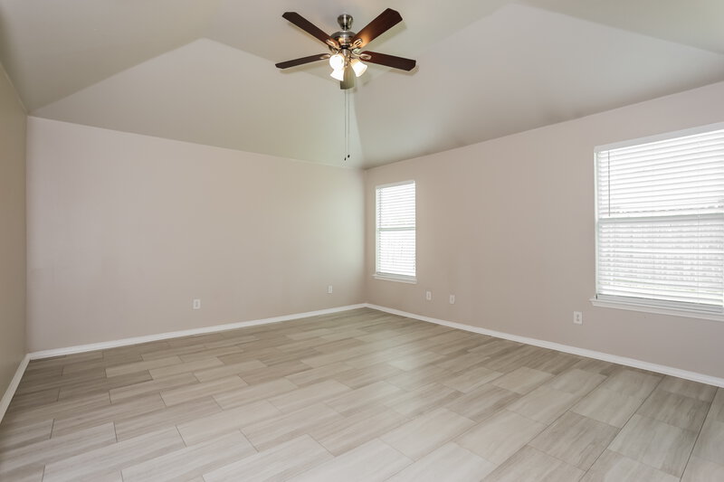 1,975/Mo, 344 Creekside Way Waxahachie, TX 75165 Main Bedroom View