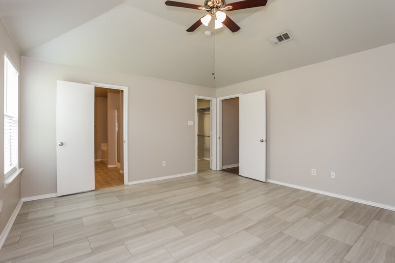 1,975/Mo, 344 Creekside Way Waxahachie, TX 75165 Main Bedroom View 2