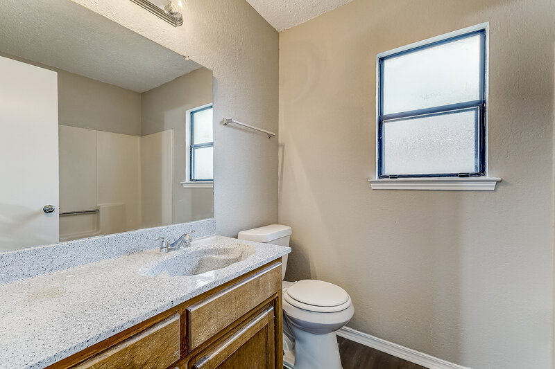 2,060/Mo, 1228 Nelson Pl Burleson, TX 76028 Bathroom View