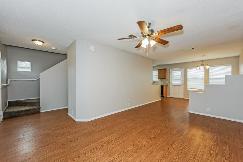 1,860/Mo, 9722 Michelle Dr Dallas, TX 75217 Living Room View 2
