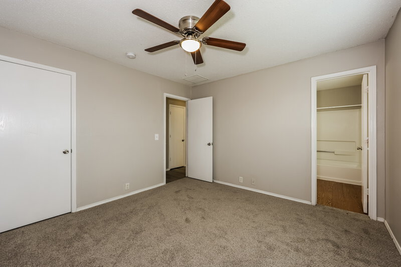 1,860/Mo, 9722 Michelle Dr Dallas, TX 75217 Main Bedroom View 2