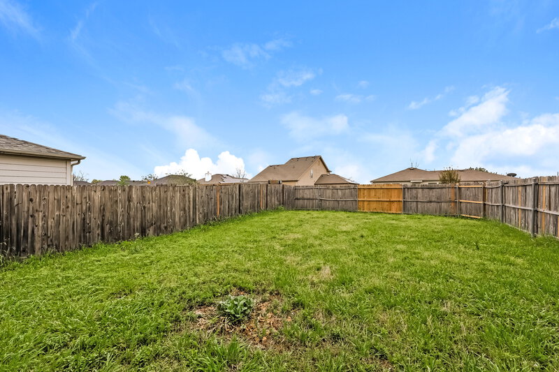 1,860/Mo, 9722 Michelle Dr Dallas, TX 75217 Rear View