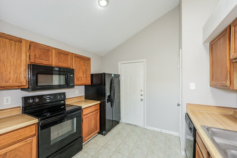 1,825/Mo, 4747 Poppy Dr E Fort Worth, TX 76137 Kitchen View