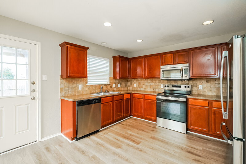 2,625/Mo, 5828 Ridge Lake Dr Fort Worth, TX 76244 Kitchen View