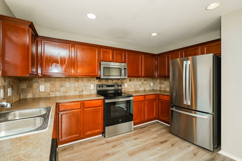 2,625/Mo, 5828 Ridge Lake Dr Fort Worth, TX 76244 Kitchen View 2