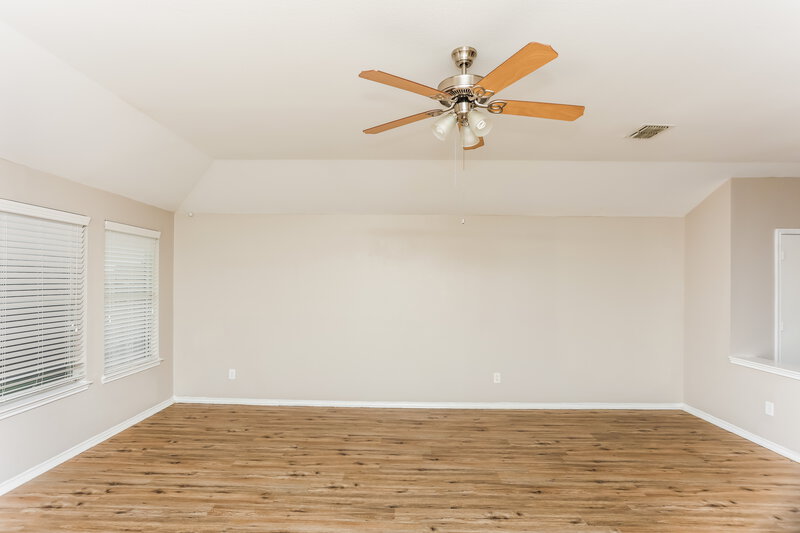 2,390/Mo, 1841 Sierra Trl Lancaster, TX 75146 Living Room View