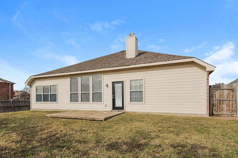 2,380/Mo, 216 Quail Meadows Ln Arlington, TX 76002 Rear View