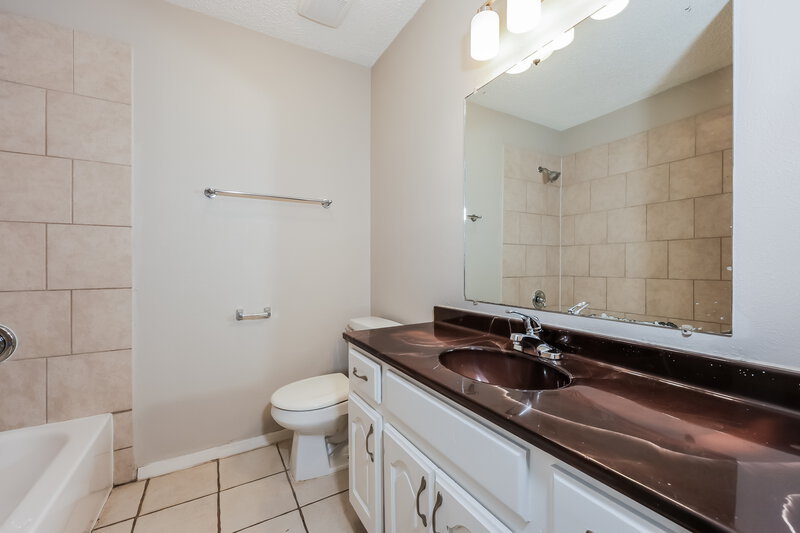 1,975/Mo, 6053 Herschel Dr Watauga, TX 76148 Bathroom View