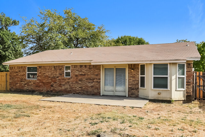 1,975/Mo, 6053 Herschel Dr Watauga, TX 76148 Rear View