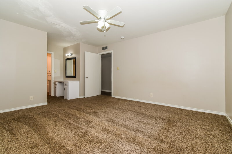 0/Mo, 107 W Rio Grande St Garland, TX 75041 Main Bedroom View 2