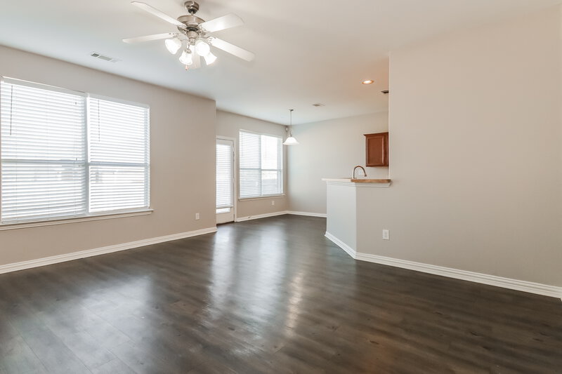 1,860/Mo, 609 Cove Ct Princeton, TX 75407 Misc View 2