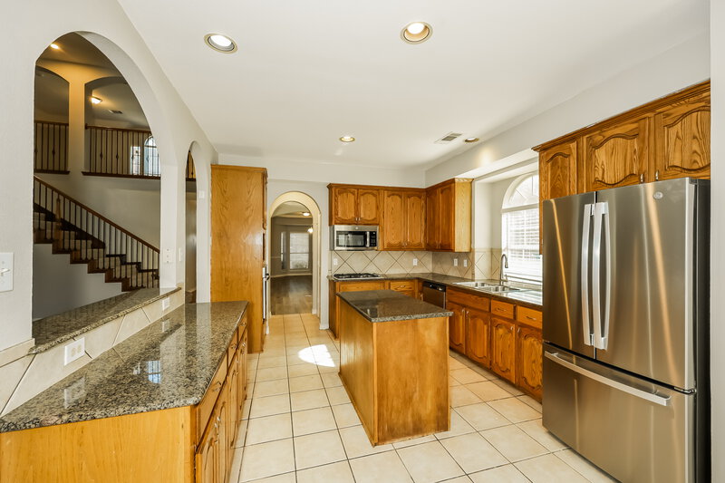 3,100/Mo, 301 Cold Water Dr Desoto, TX 75115 Kitchen View
