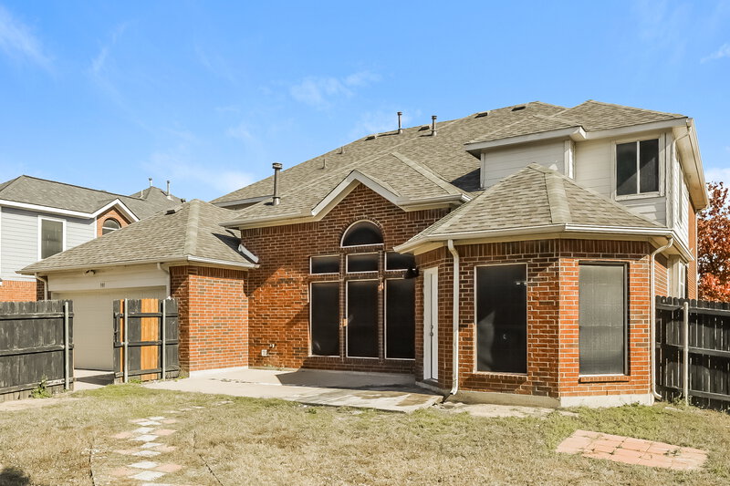 3,100/Mo, 301 Cold Water Dr Desoto, TX 75115 Rear View