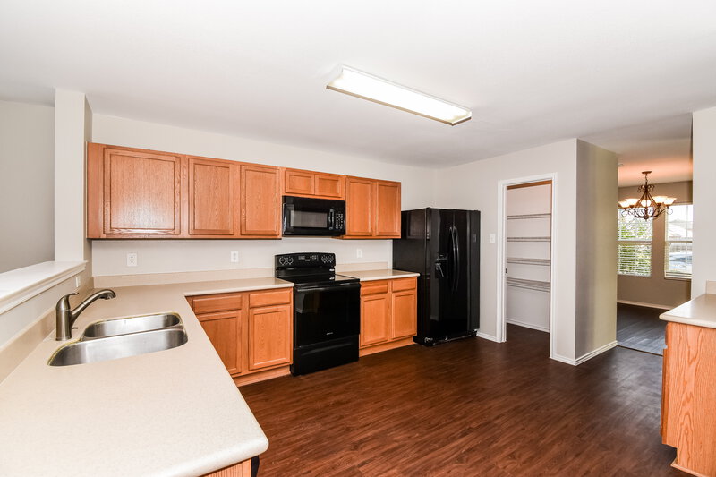 4,365/Mo, 1717 Terrell Dr Allen, TX 75002 Kitchen View