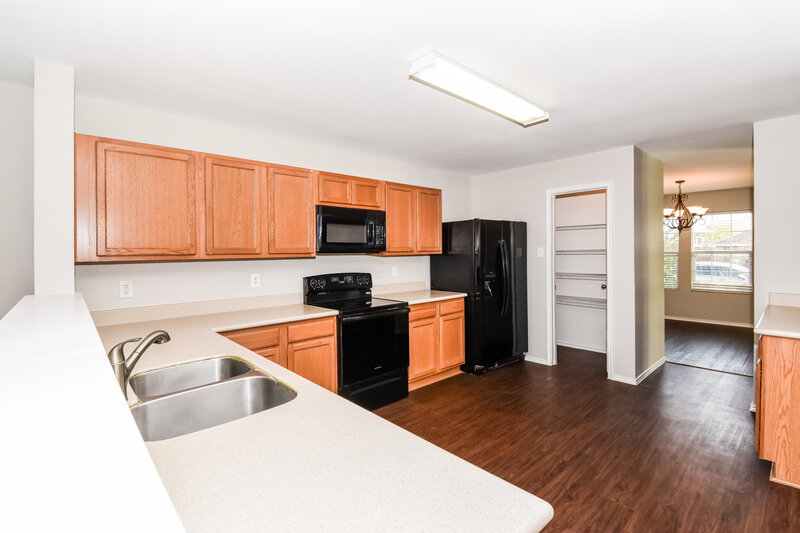 4,365/Mo, 1717 Terrell Dr Allen, TX 75002 Kitchen View 2