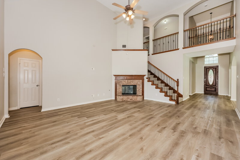 3,490/Mo, 1114 Fleming Ct Glenn Heights, TX 75154 Living Room View 2