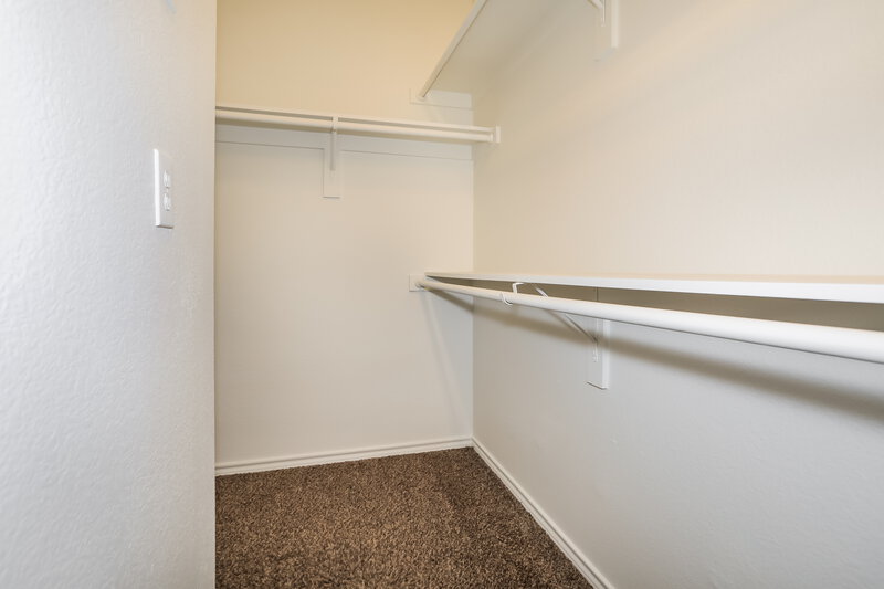 2,500/Mo, 8645 Glenburne Dr Fort Worth, TX 76131 Walk In Closet View