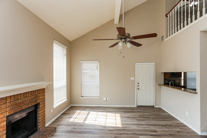 2,365/Mo, 4104 Norway Ln Grand Prairie, TX 75052 Living Room View 2