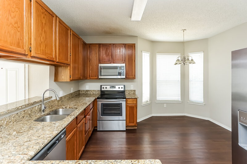 2,365/Mo, 4104 Norway Ln Grand Prairie, TX 75052 Kitchen View